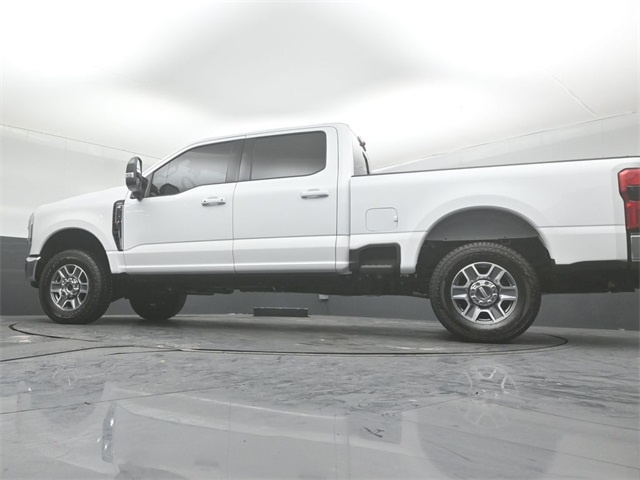 2025 FORD F-250 - Image 40