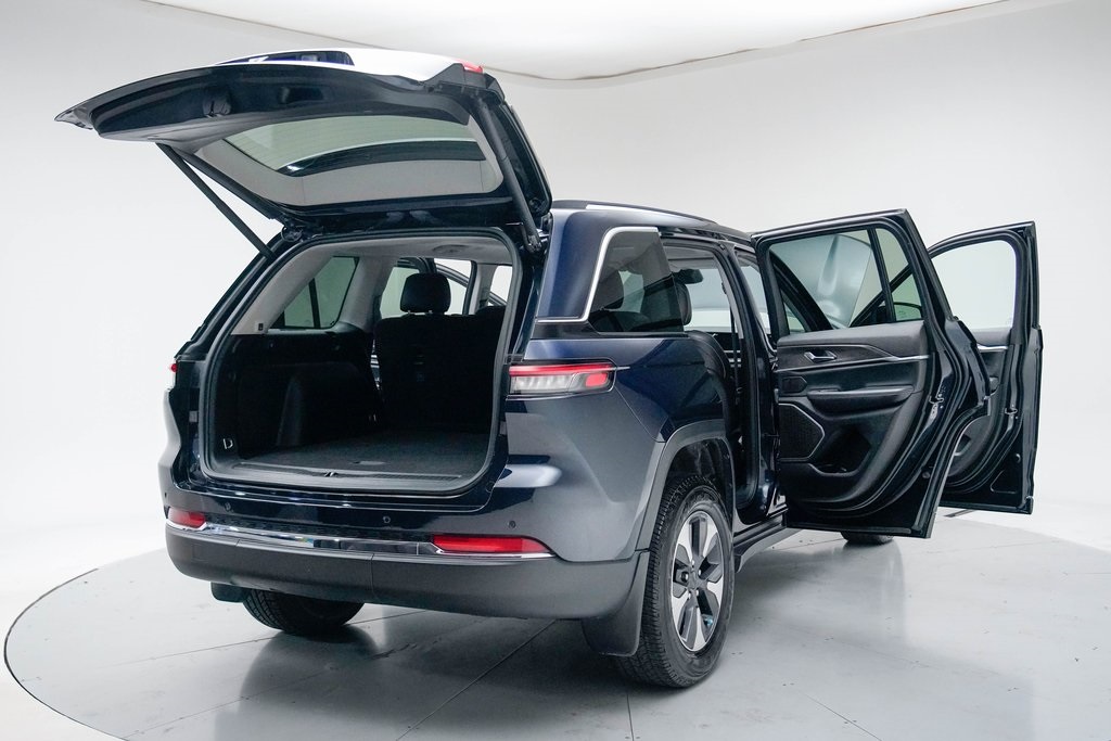 2022 Jeep Cherokee 4xe Base photo 34