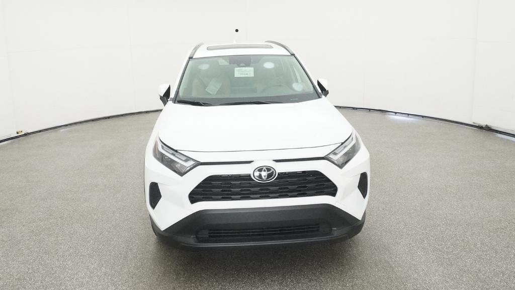 2025 Toyota RAV4 Hybrid XLE photo 2