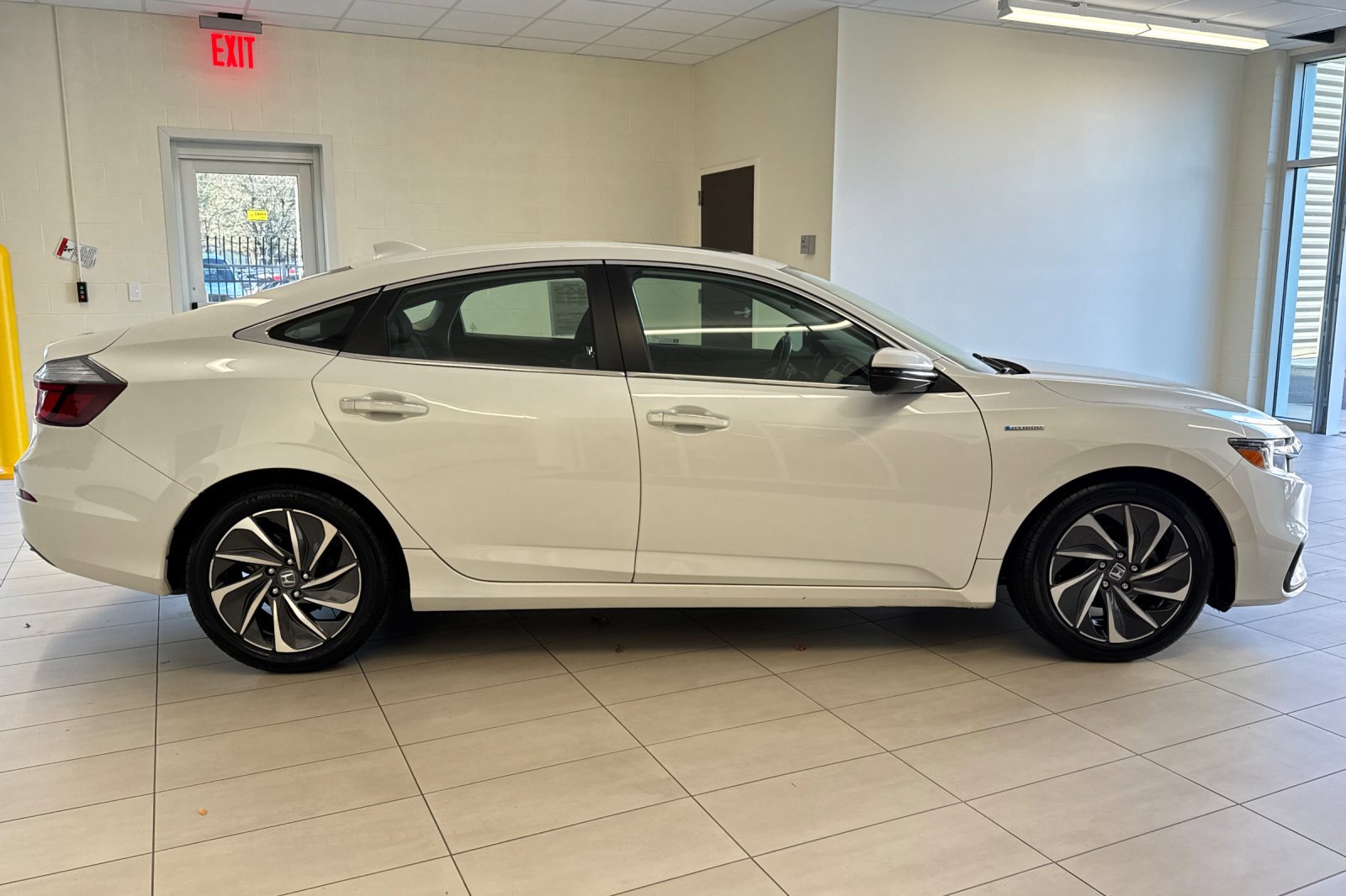 2022 Honda Insight Touring photo 2