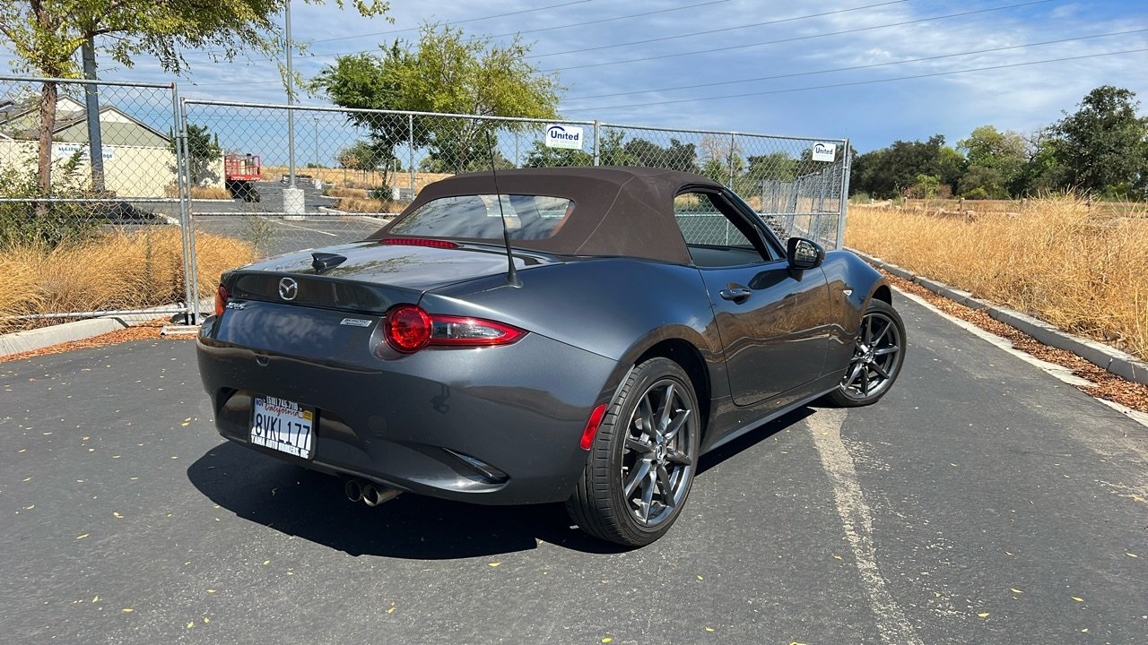 2019 Mazda MX-5 Miata Grand Touring photo 2