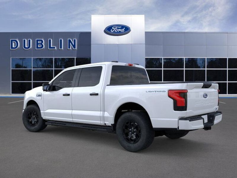 2025 Ford F-150 Lightning XLT photo 4