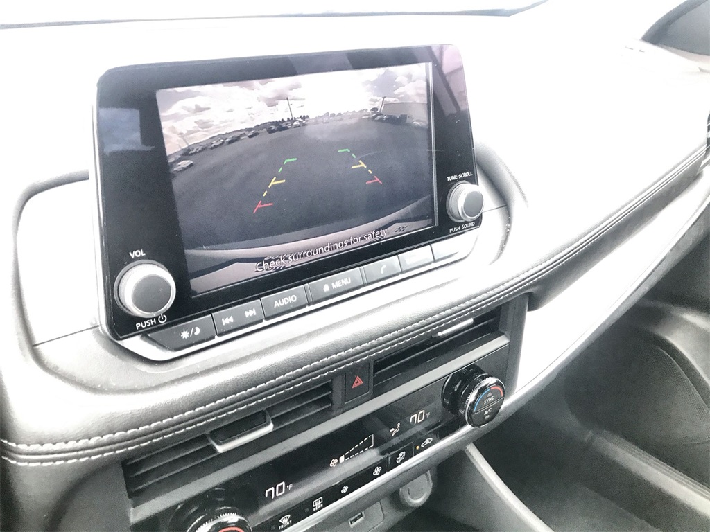 2023 Nissan Rogue SV photo 17
