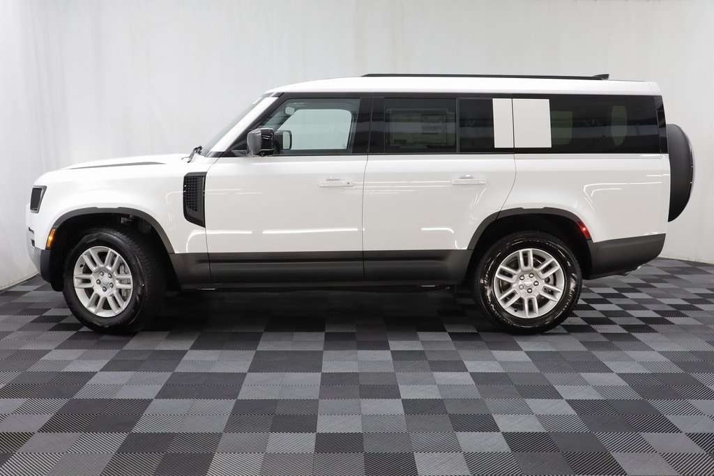 2025 Land Rover Defender 130 S photo 4