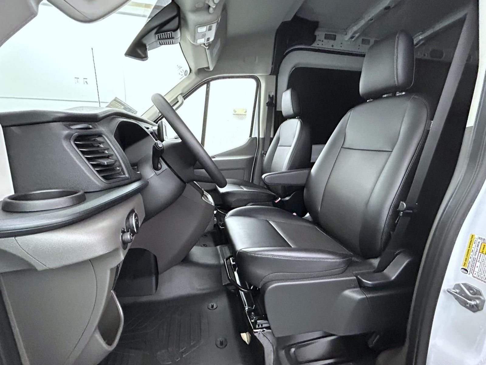 2025 Ford Transit photo 8