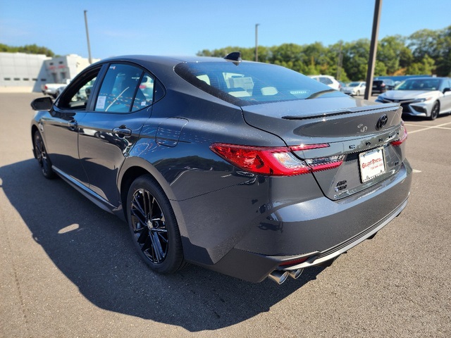2025 Toyota Camry SE photo 4