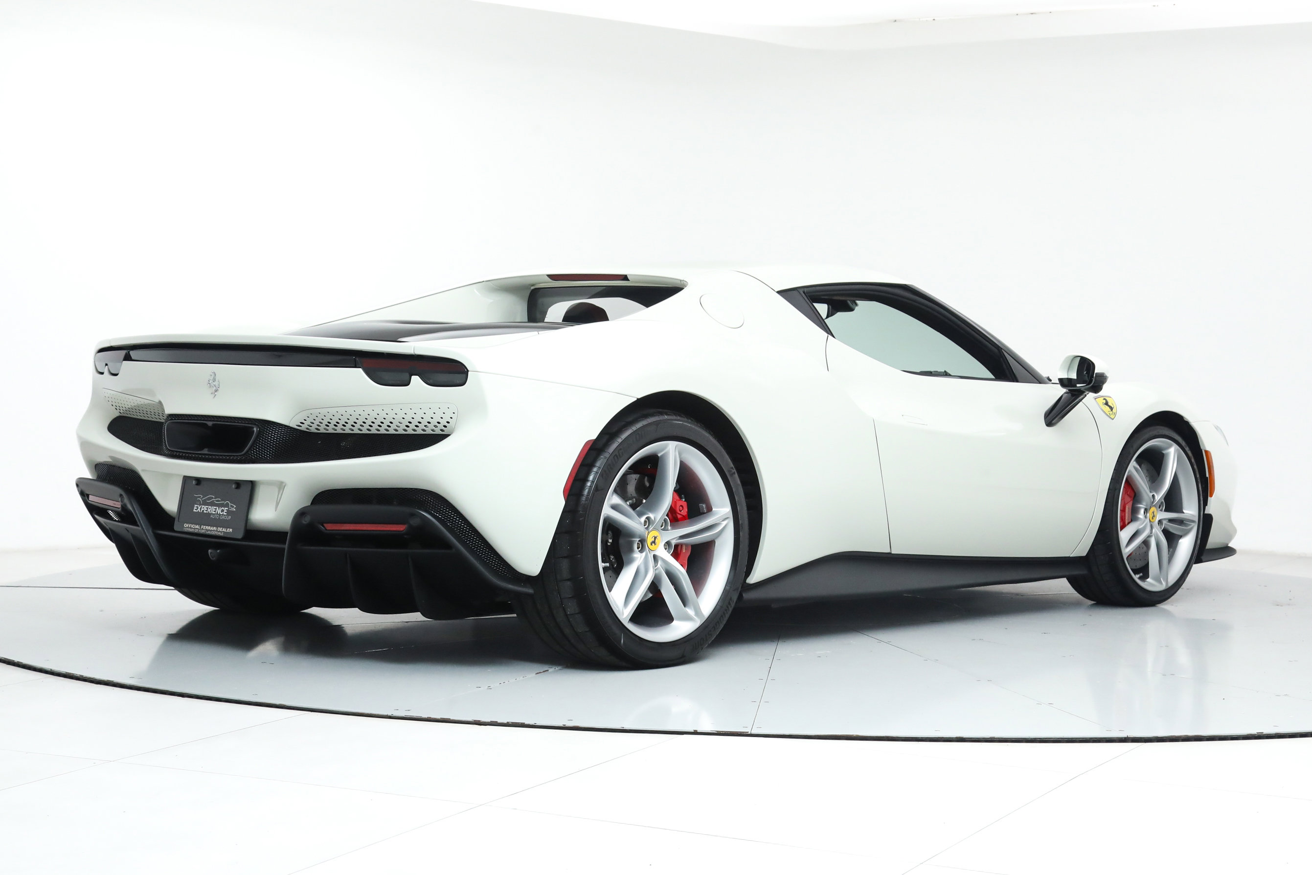 2025 Ferrari 296 GTB photo 3