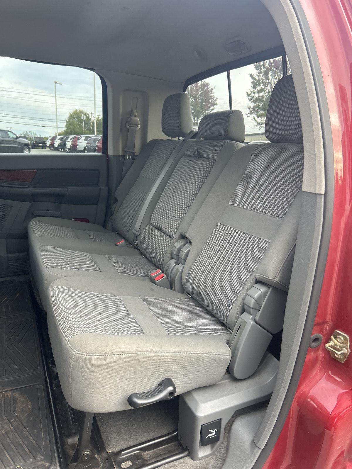 2006 Dodge Ram SLT photo 2
