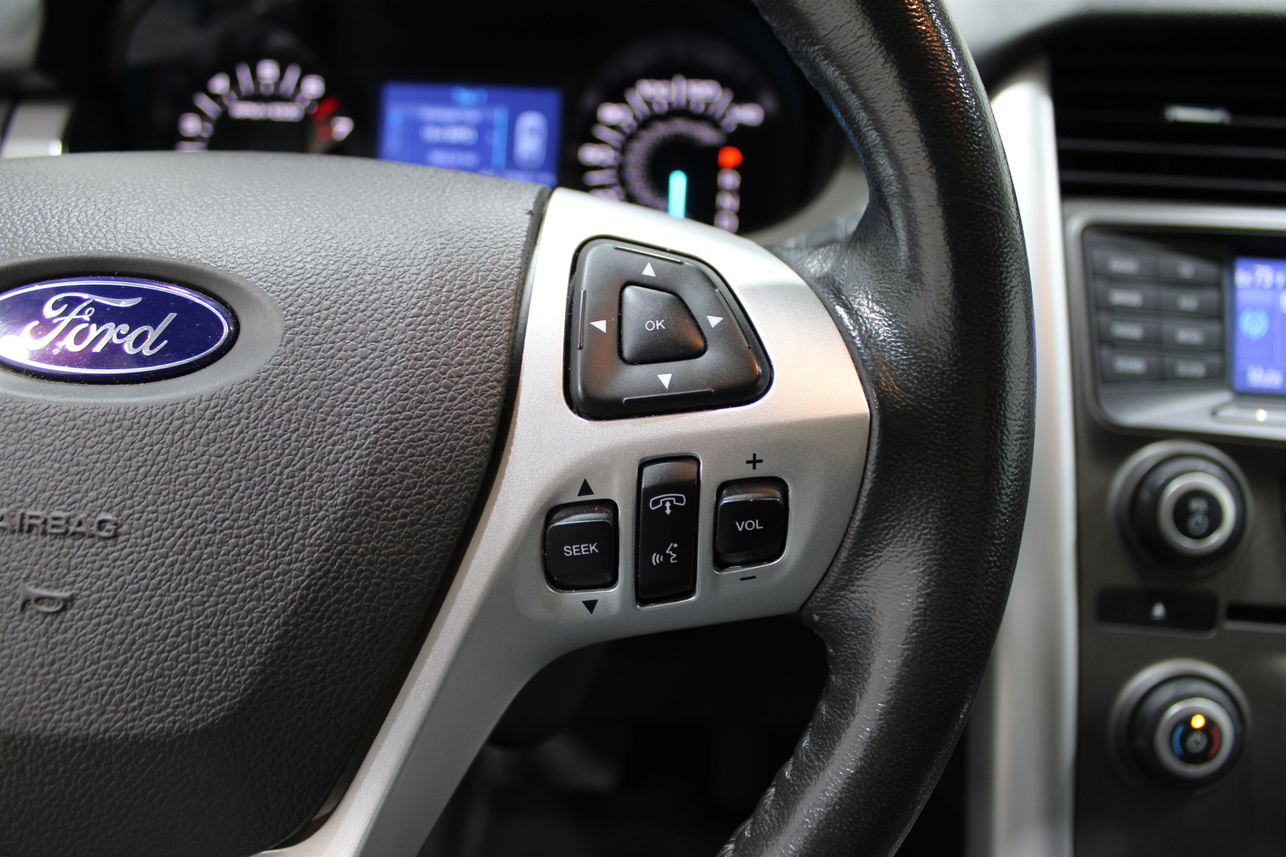 2013 Ford Edge SEL photo 5