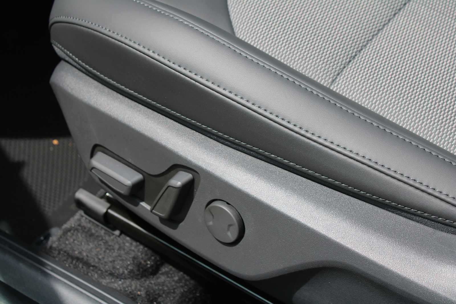 2025 Kia Niro EX Touring photo 22