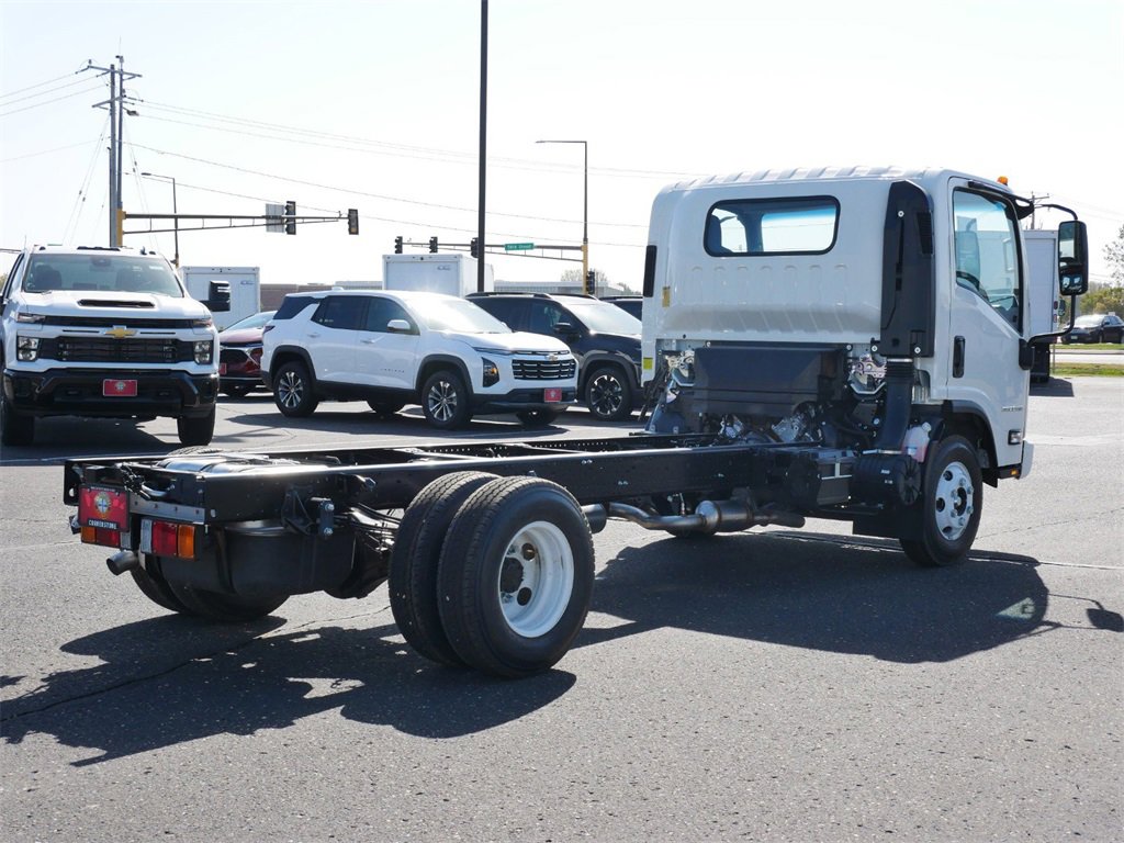 2025 Chevrolet Silverado 3500HD photo 2