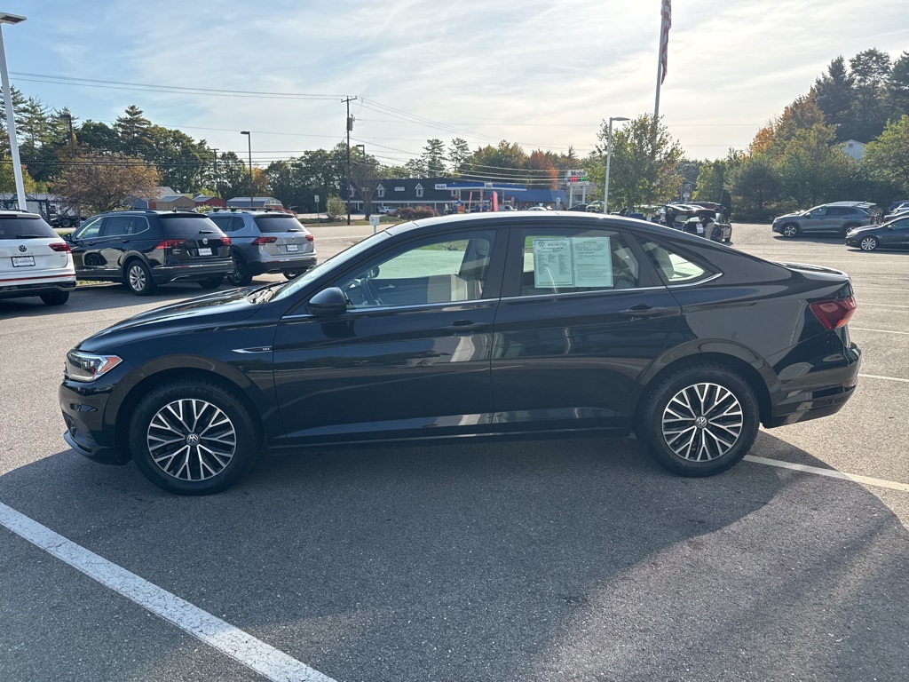 2019 Volkswagen Jetta SEL photo 2