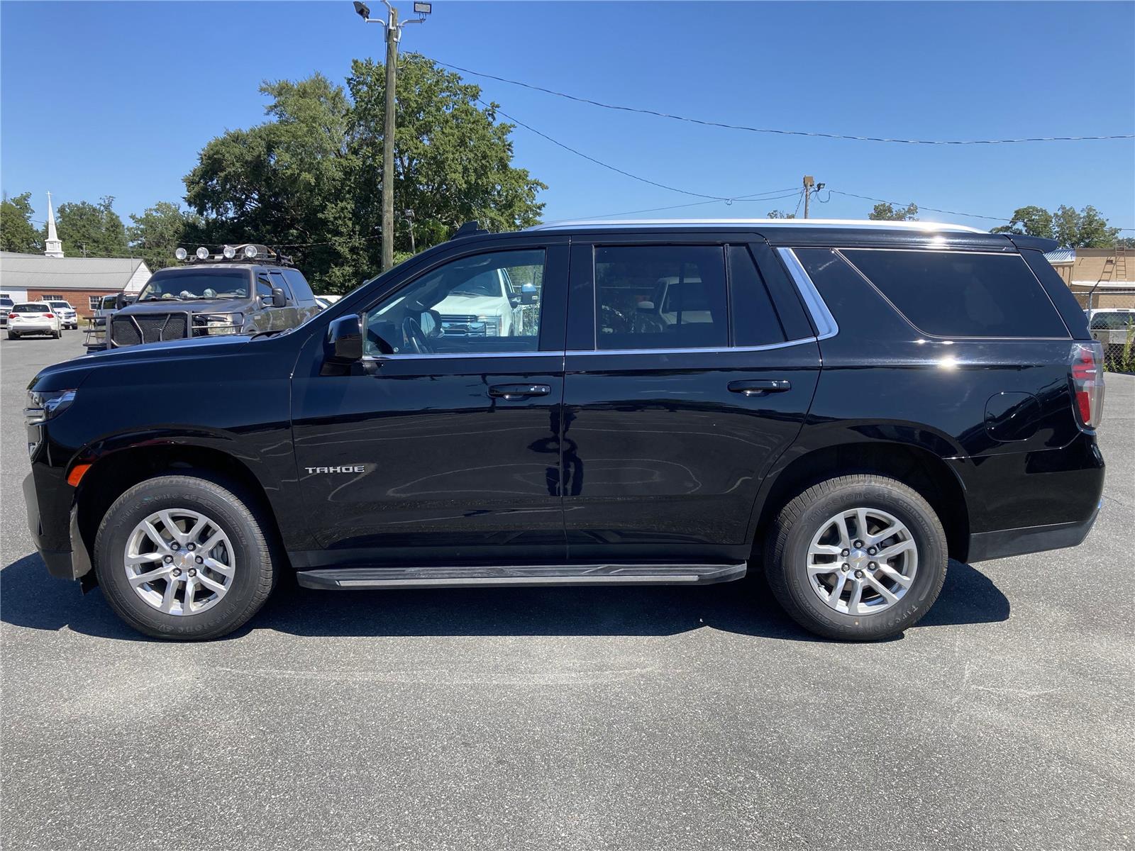 2024 Chevrolet Tahoe LT photo 3