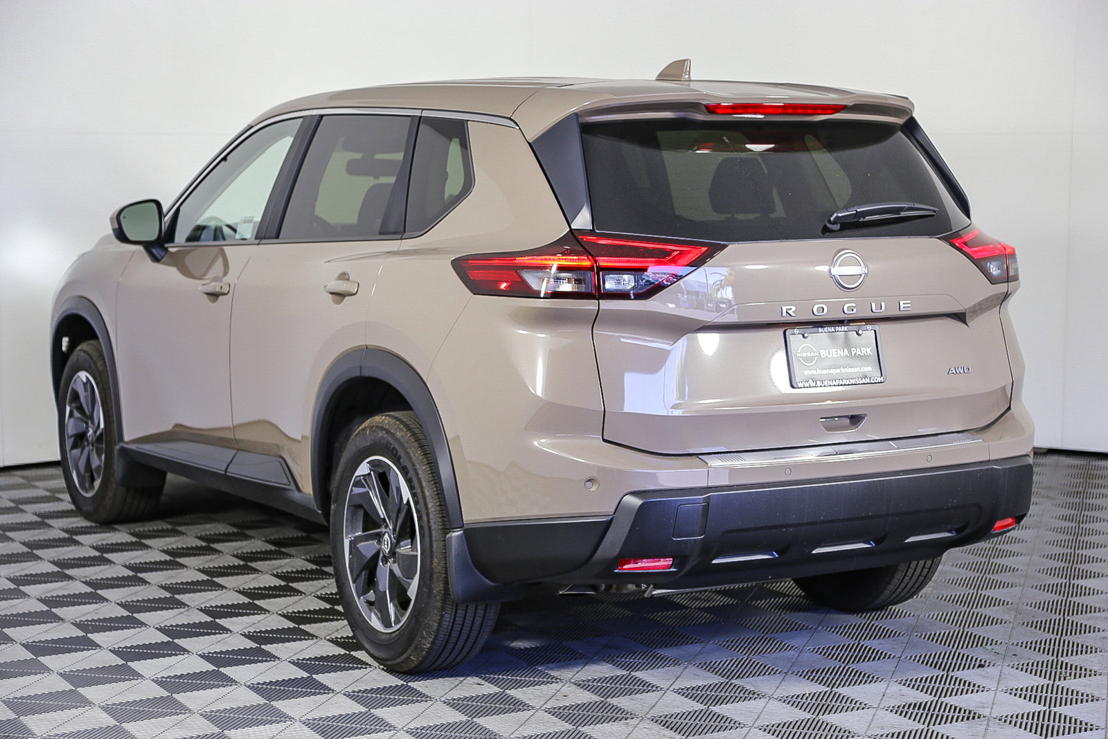 2025 Nissan Rogue SV photo 6