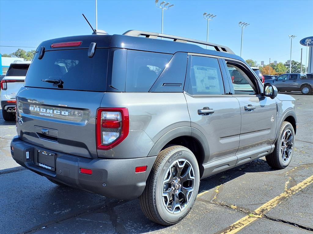 2025 Ford Bronco Sport Outer Banks photo 9