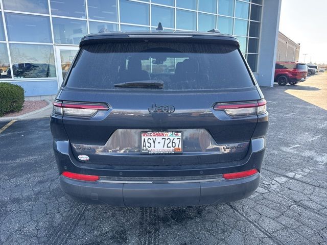 2024 Jeep Grand Cherokee Limited photo 2