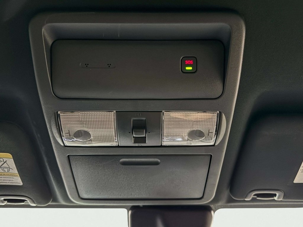2022 Nissan Frontier Crew Cab photo 25