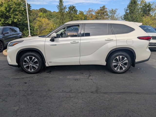 2020 Toyota Highlander Hybrid XLE photo 3