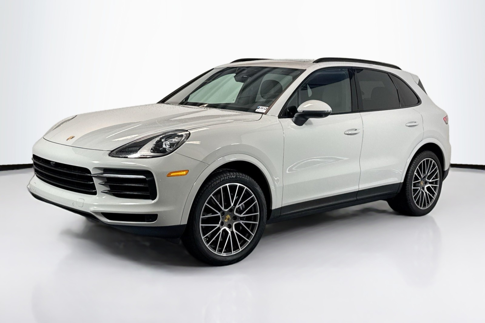 2021 Porsche Cayenne Base's photo