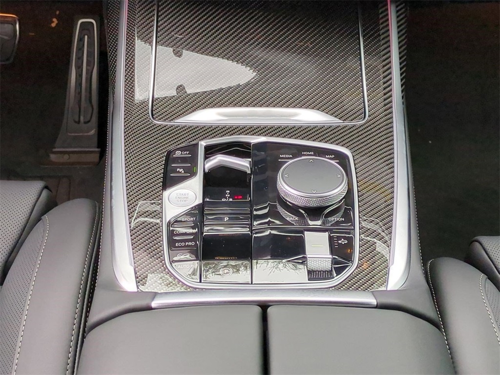 2026 Bmw X7 M60i photo 16