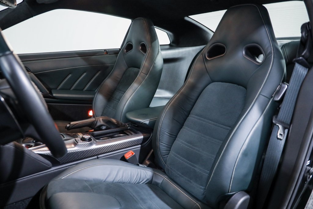 2021 Nissan GT-R Premium photo 33