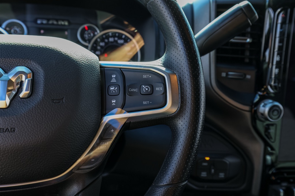 New 2026 Silver-Zynith Exterior Paint RAM Tradesman image 25