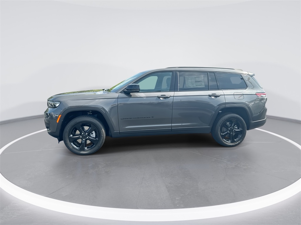 2025 Jeep Grand Cherokee Altitude X photo 2
