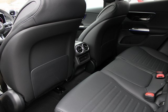 2025 Mercedes Benz GLC 300 4MATIC photo 32