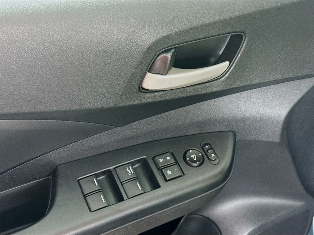 2016 Honda CR-V SE photo 15