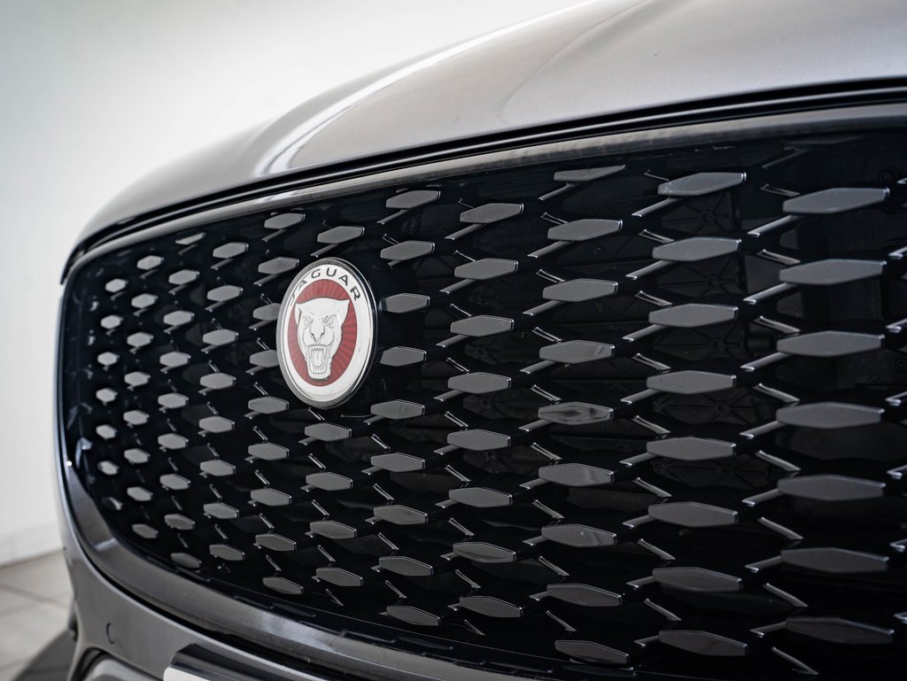 2022 Jaguar F-PACE P250 S photo 3