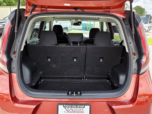 2023 Kia Soul LX photo 13