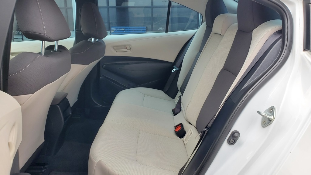 2022 Toyota Corolla LE photo 29