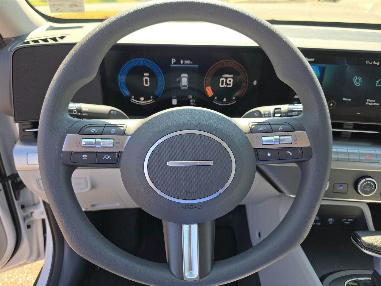 2026 Hyundai Kona SE photo 12