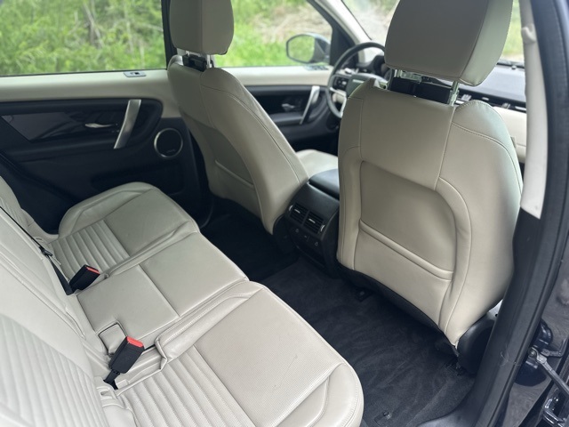 2021 Land Rover Discovery Sport S photo 20