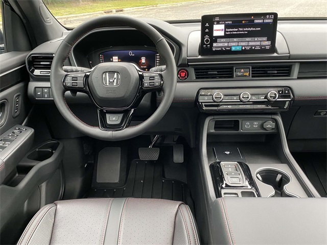 2025 Honda Pilot Black Edition photo 8