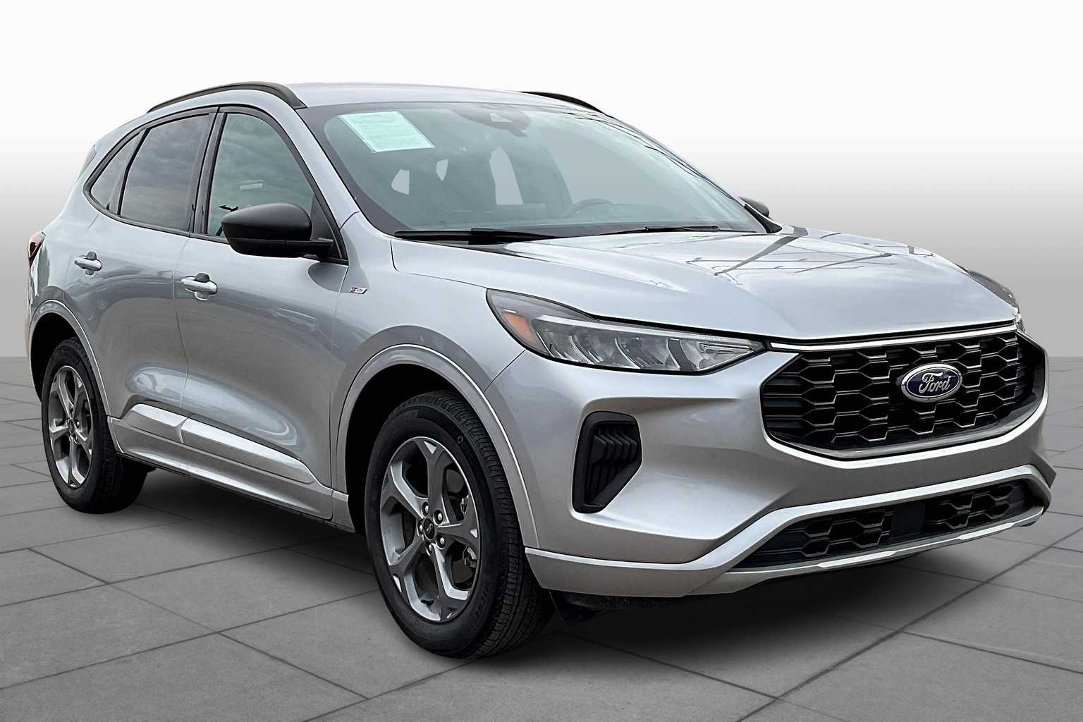 2024 Ford Escape ST-Line photo 2