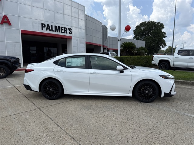 2025 Toyota Camry SE photo 2