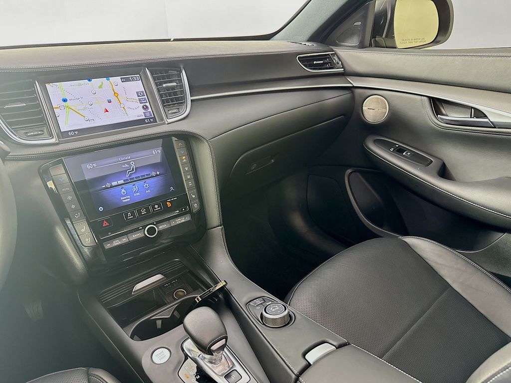 2023 Infiniti QX55 Essential photo 29