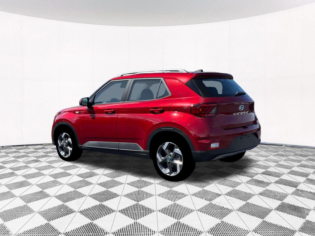 2026 Hyundai Venue SEL photo 3