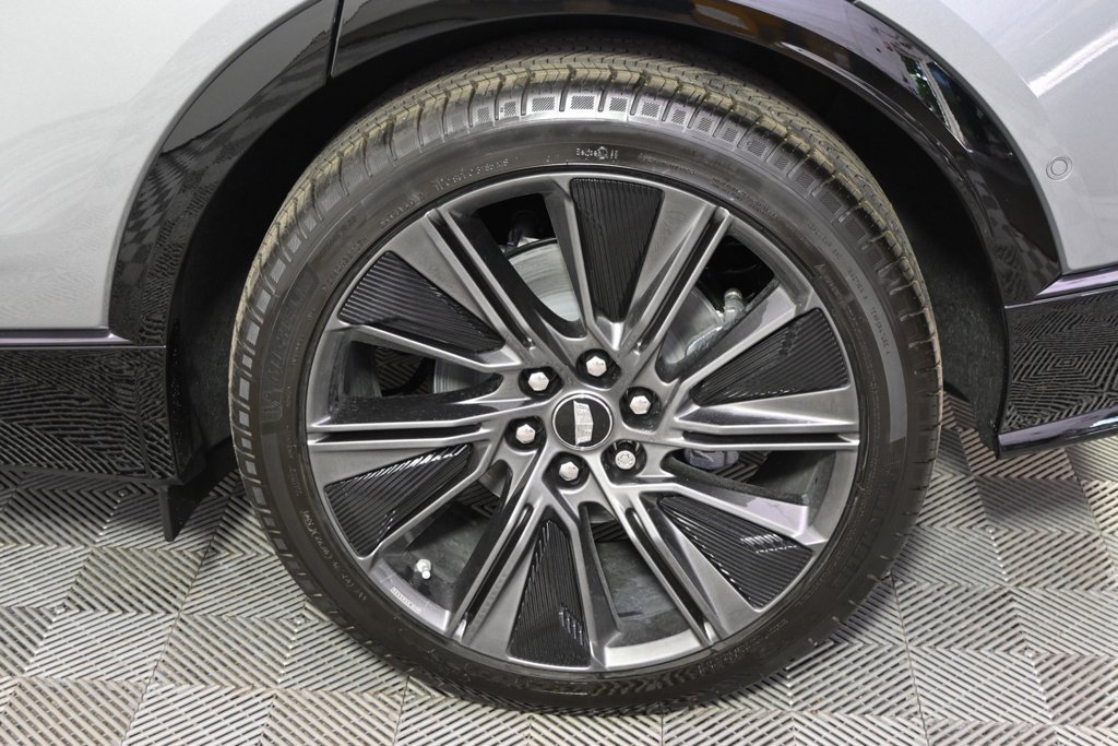 2025 Cadillac Lyriq Sport photo 11