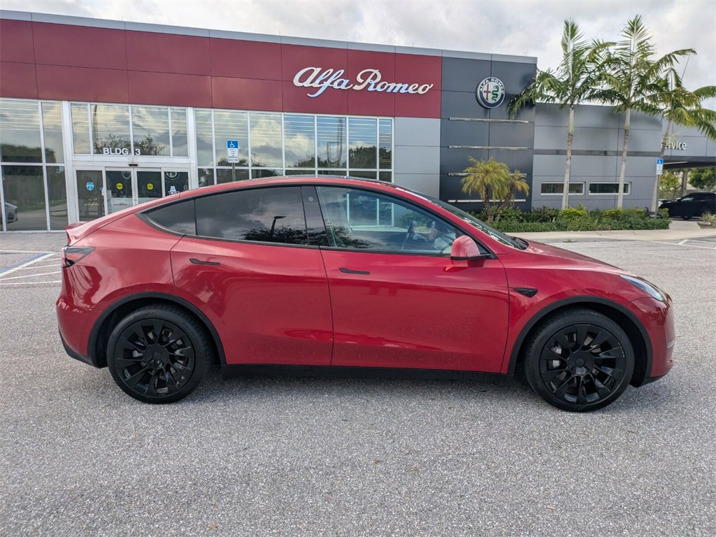 2021 Tesla Model Y Standard Range photo 3
