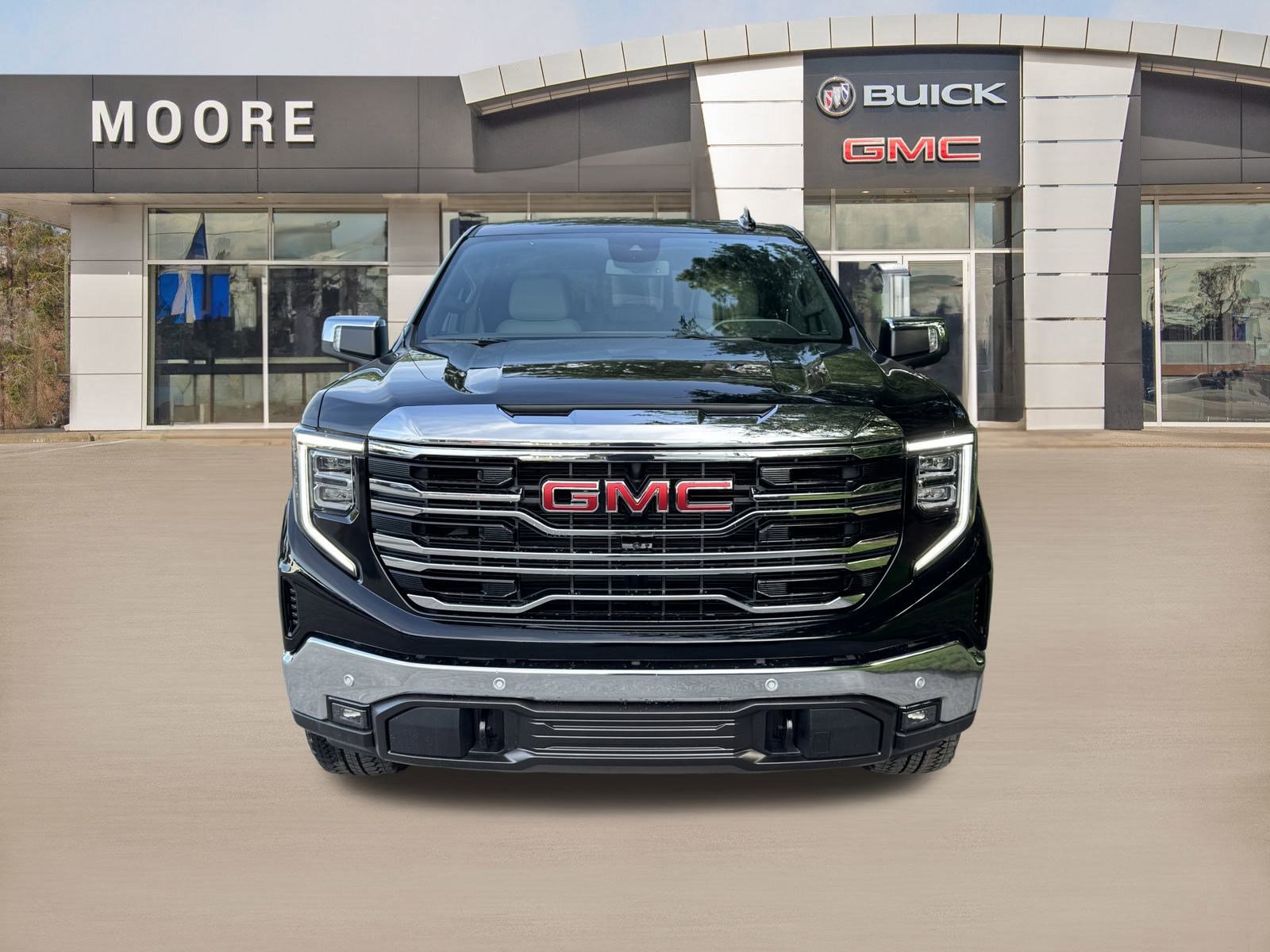 2025 Gmc Sierra SLT photo 2