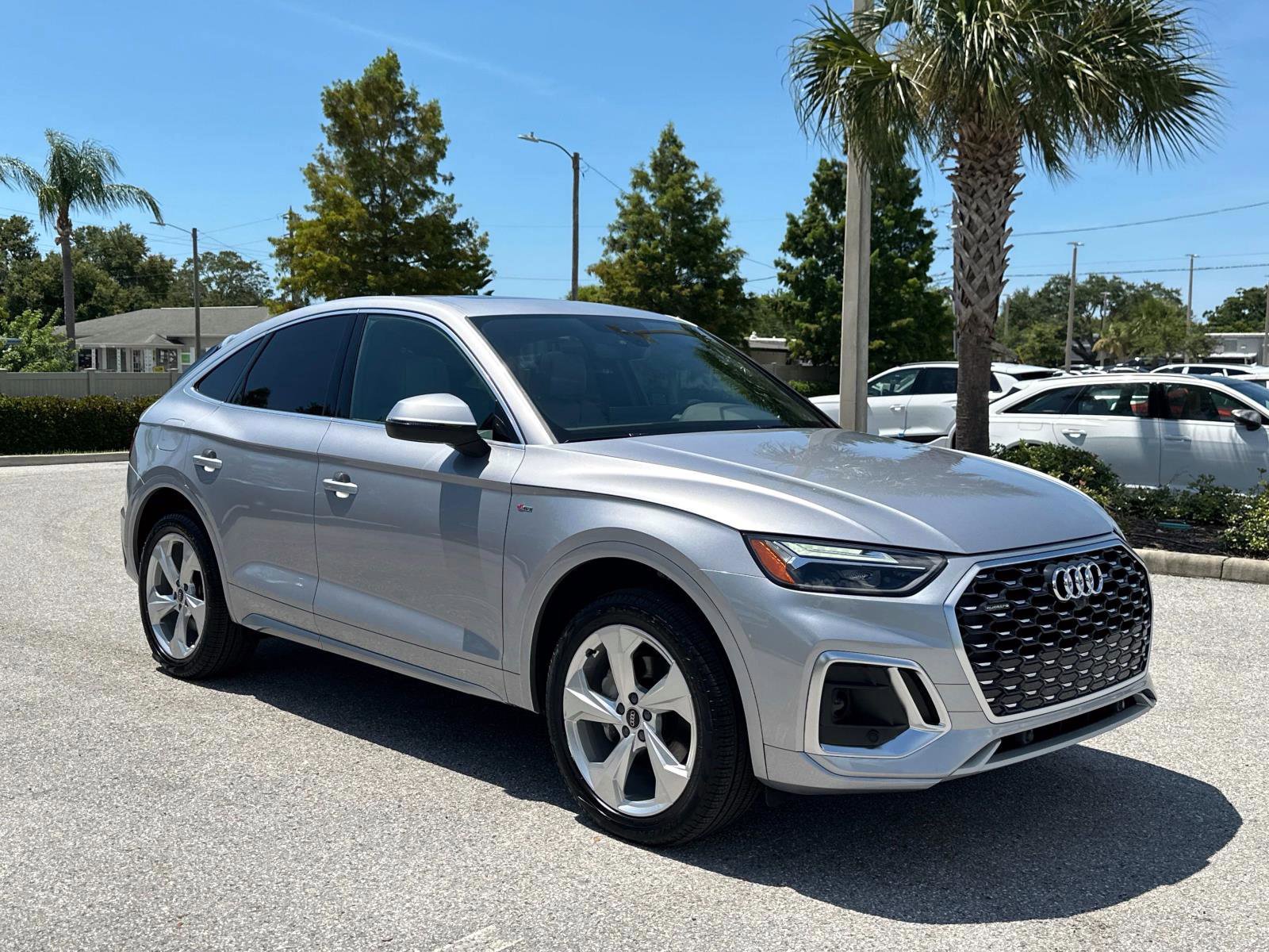 2025 Audi Q5 Sportback S line Premium photo 2