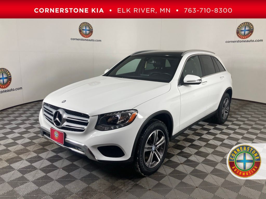 2017 Mercedes-Benz GLC GLC300's photo