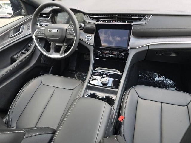 2025 Jeep Grand Cherokee Limited photo 26