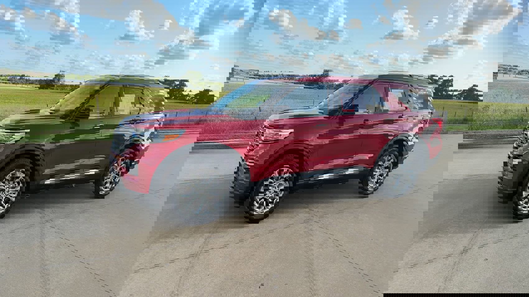 2024 Ford Explorer Limited photo 2