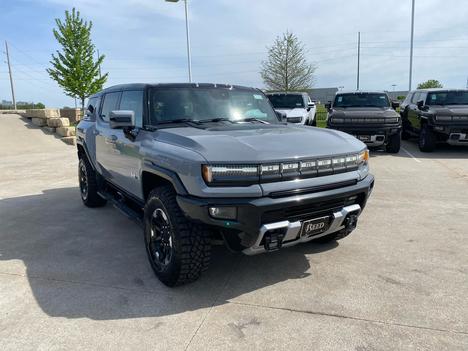 2025 Gmc Hummer EV photo 2