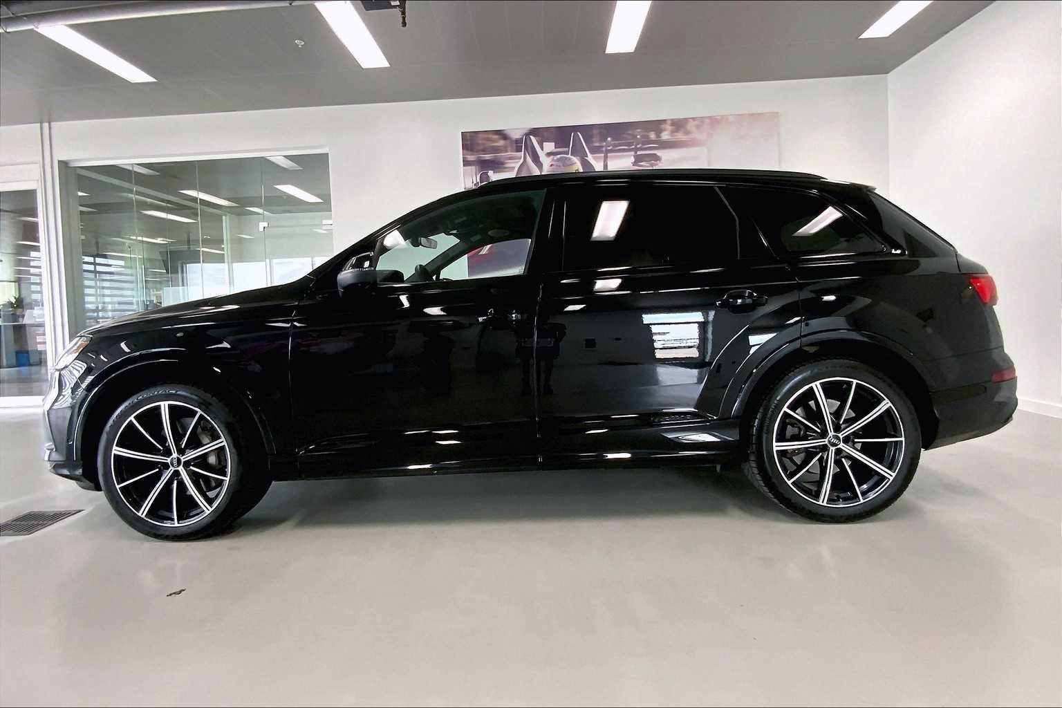 2021 Audi Q7 Prestige photo 3
