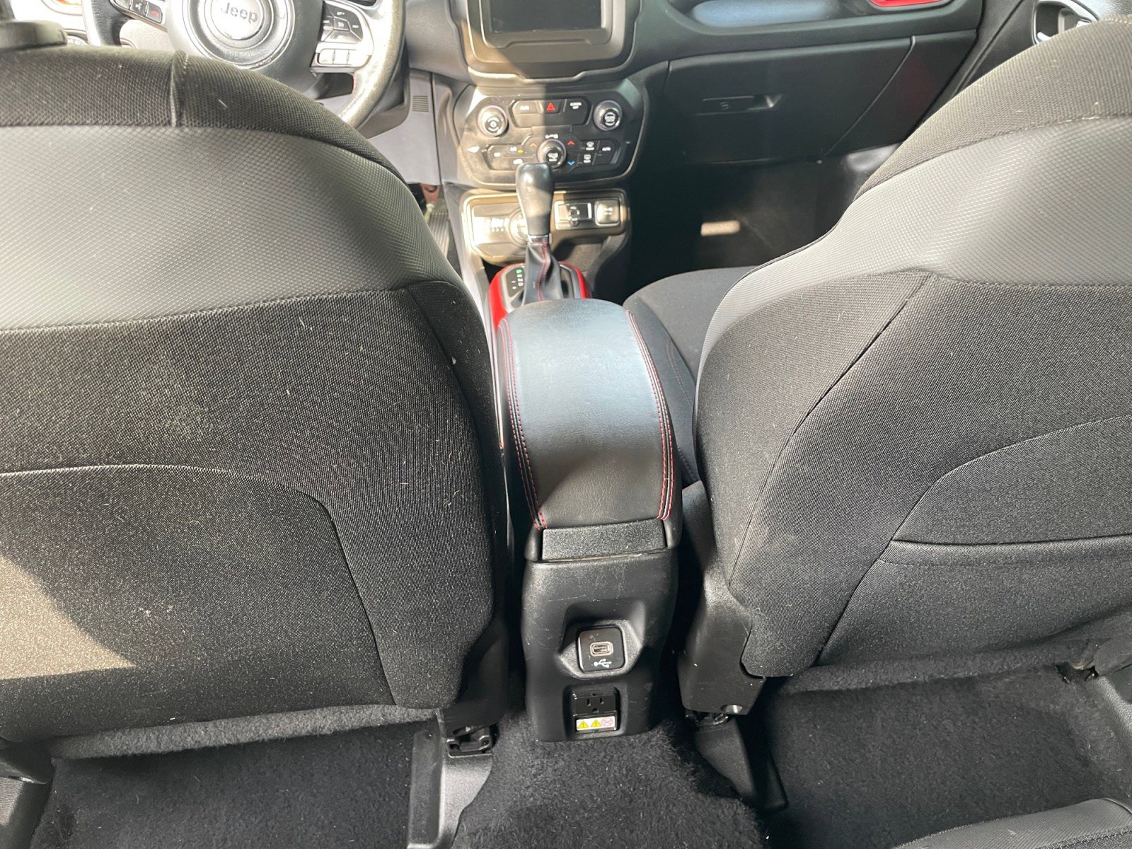 2020 Jeep Renegade Trailhawk photo 16