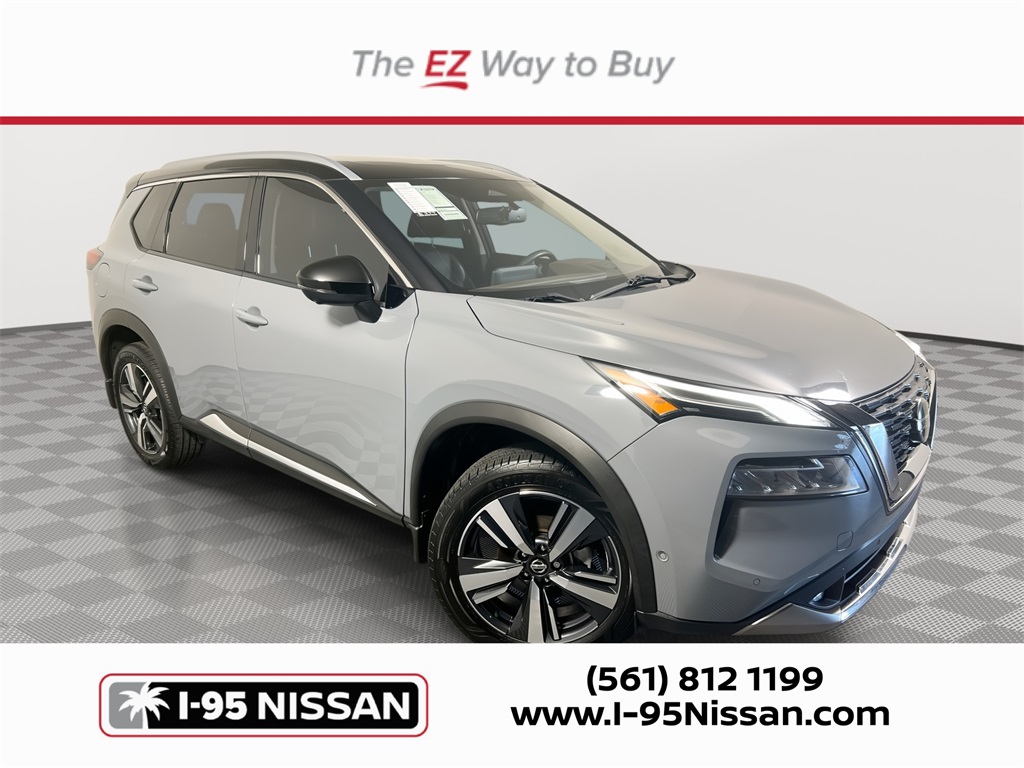 2021 Nissan Rogue Platinum's photo